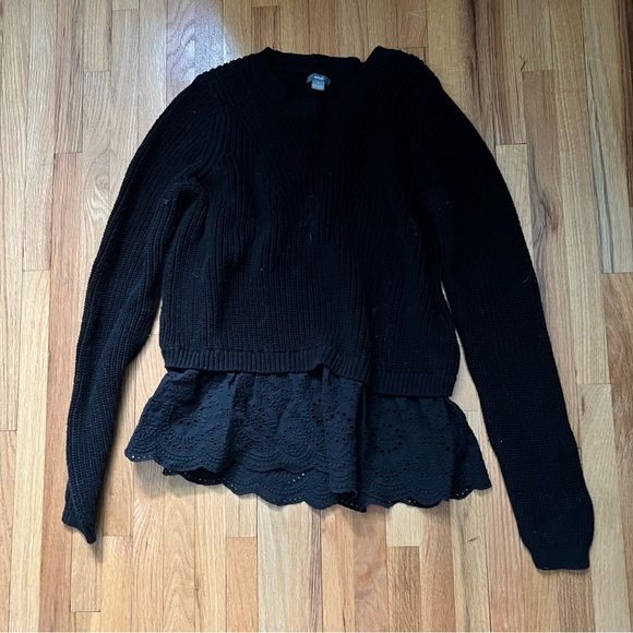 Aerie | Black Crew Sweater Peplum Eyelet Underlay Hem Medium - Picture 2 of 4